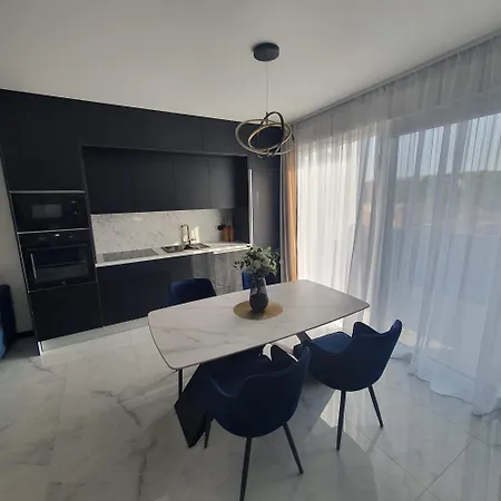 Adrian I Mia Appartement